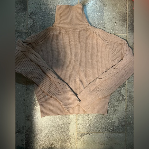 Lululemon Cable-Knit Oversized Half
Zip Taupetastic. Size M. EUC - Picture 11 of 13